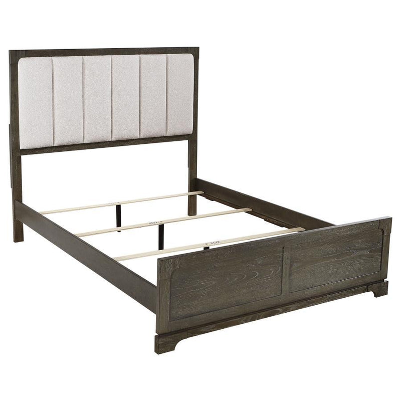 Gran Park - California King Headboard, Footboard & Slats, Box 1 of 2 - Dark Cocoa