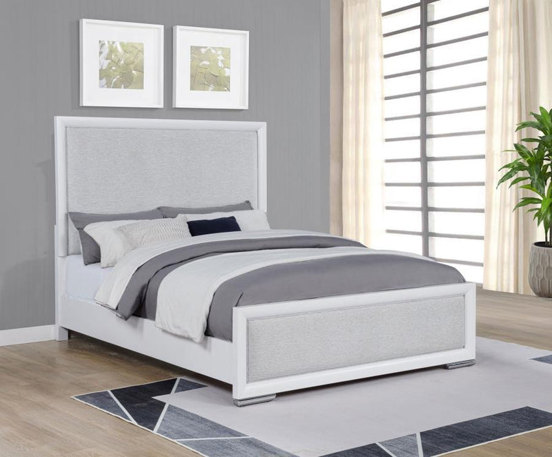 Gracemont - Queen Footboard, Box 2 of 3 - Gray And White
