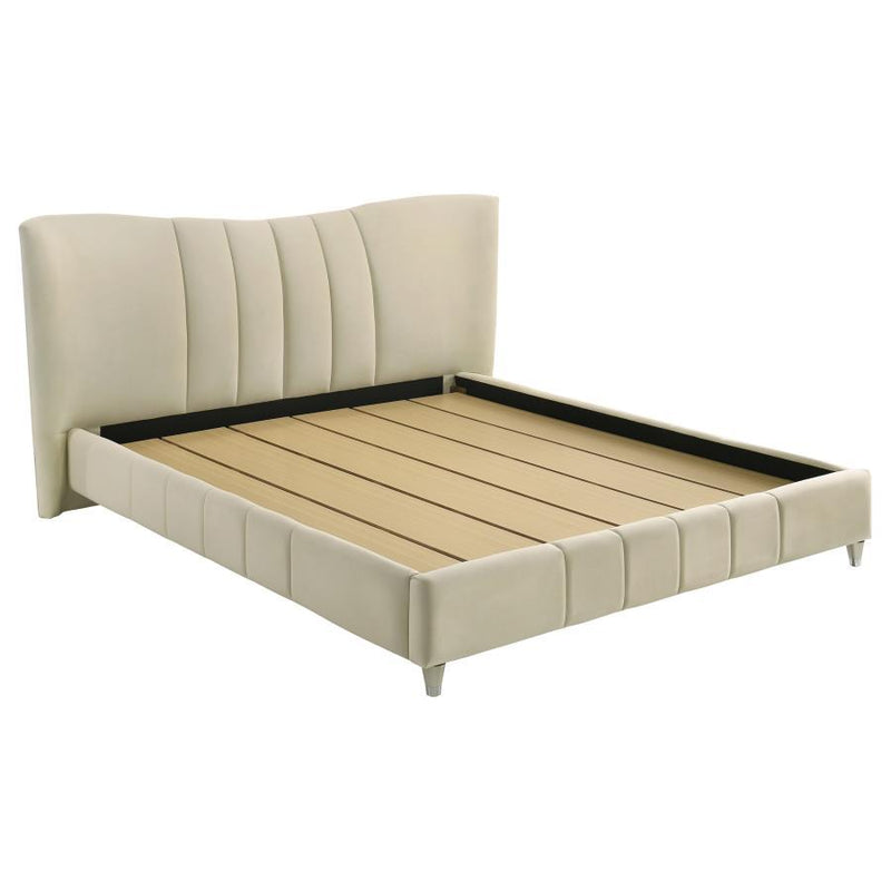 Evelyn - King Headboard & Footboard, Box 1 of 2 - Ivory