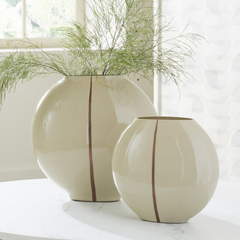 Signature Design by Ashley Home Decor Vases & Bowls A2000702 IMAGE 5