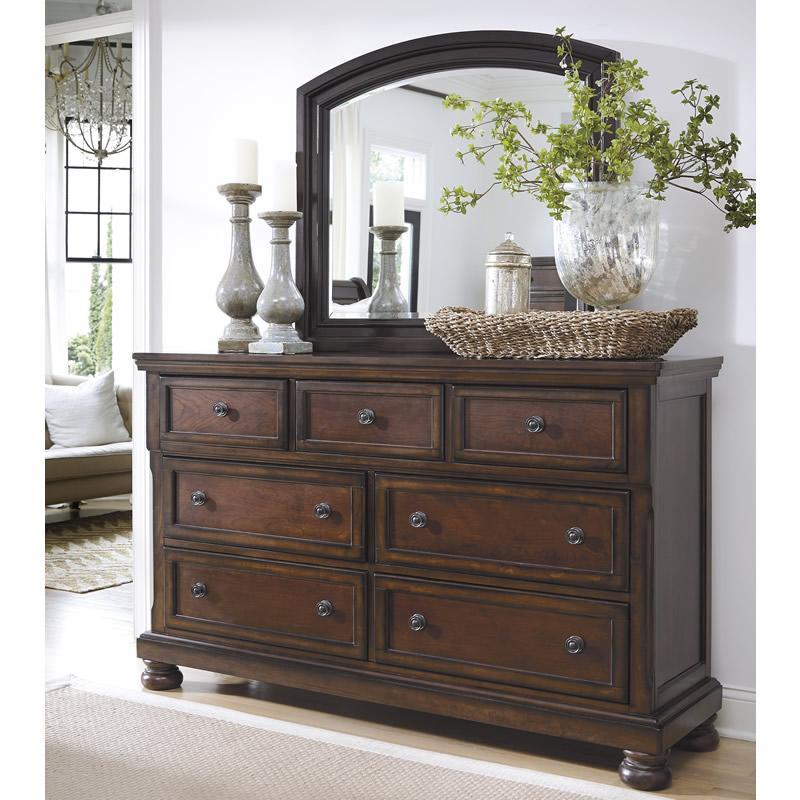 Millennium Porter B697 5 pc King Panel Bedroom Set IMAGE 3