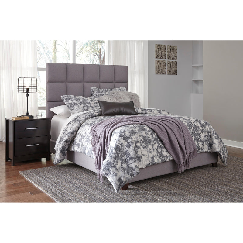 Signature Design by Ashley Dolante Queen Upholstered Bed B130-381 IMAGE 2