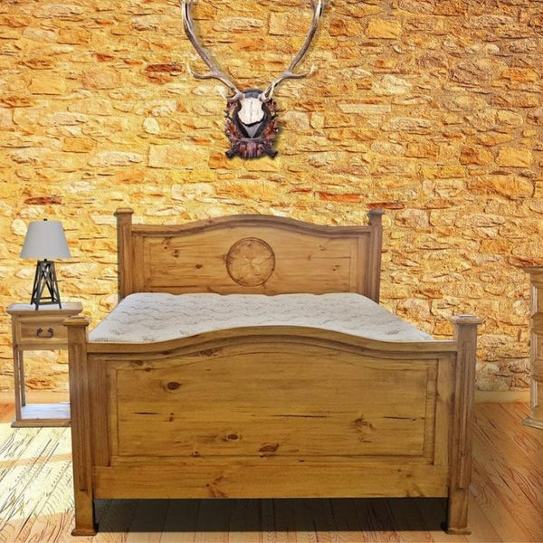 PFC Furniture Industries Honey Promo Queen Poster Bed Honey Promo Queen Bed with Star IMAGE 1